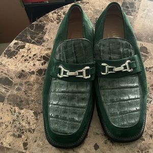 Men’s dress shoes